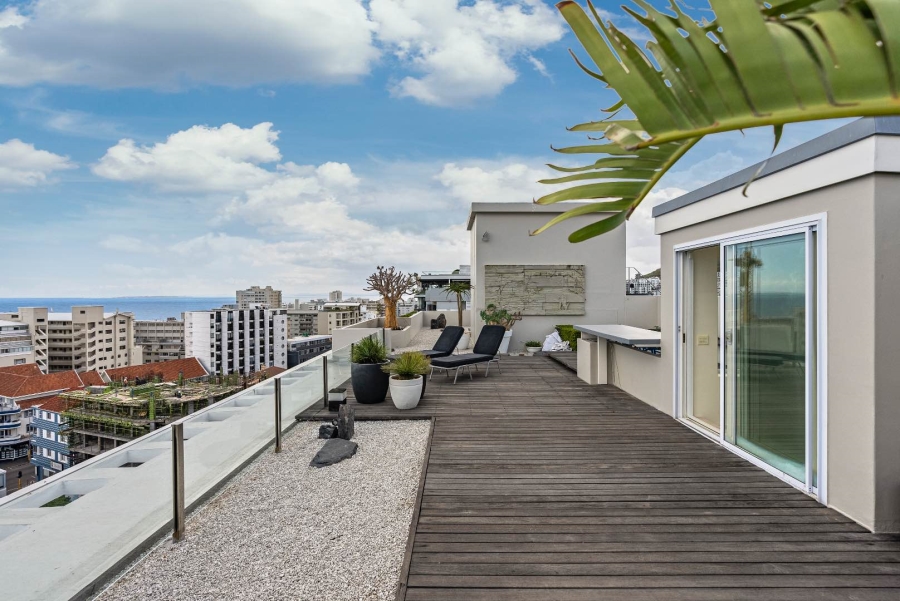 To Let 2 Bedroom Property for Rent in Fresnaye Western Cape